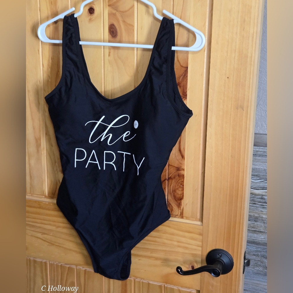 NWOT  Davids Bridal  2 XL Black 2xl   swimsuit. Removable Pads. "The Party"